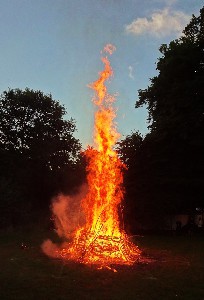 Verbranding van de Lughfiguur op CastleFest 2013. Foto Loes.
