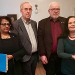 Old and new chair persons of URI Netherlands.