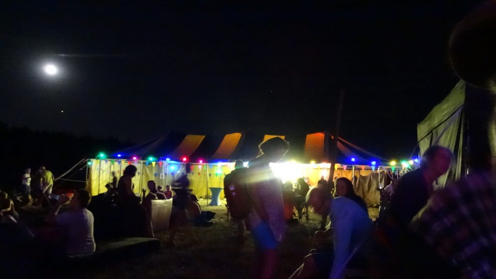 Festival bij nacht