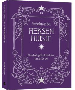 Voorkant van het kleurboek voor volwassenen, met in zilver op paars de titel in een rand met sierlijke krullen, spinnenwebben, een vleermuis en zilveren sterren.